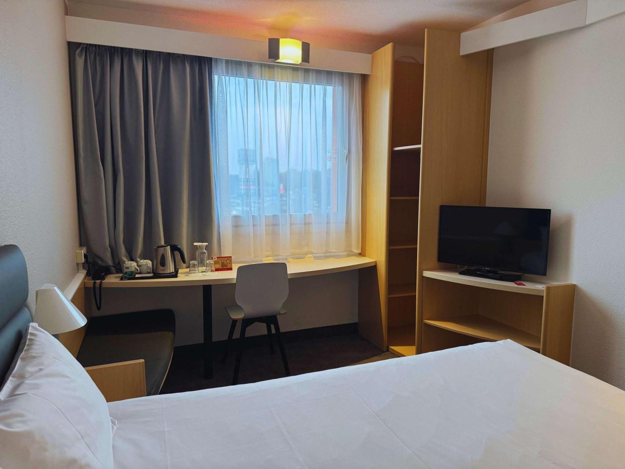 ไอบิส กาโตวิเซ ซาบเช Hotel ภายนอก รูปภาพ